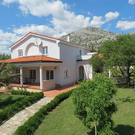 Apartment Apartments Villa Andreja Starigrad Paklenica