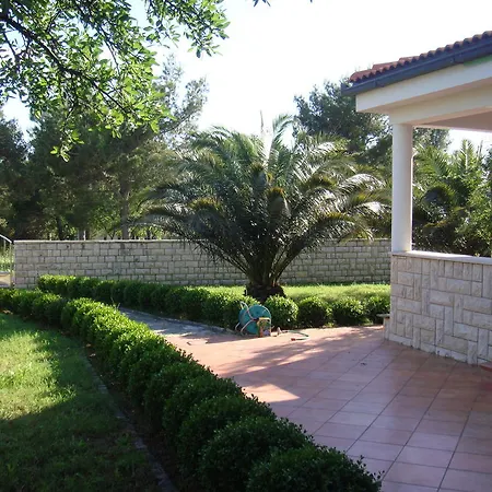 Apartments Villa Andreja Starigrad Paklenica