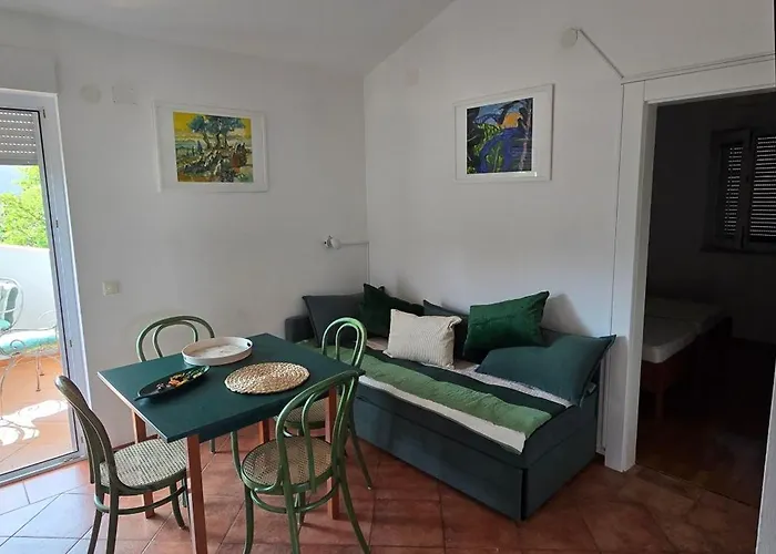 Apartment Apartments Villa Andreja