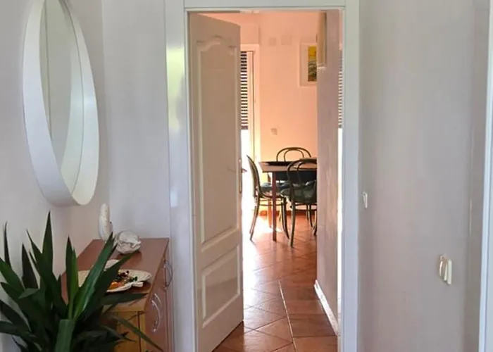 Apartment Apartments Villa Andreja *