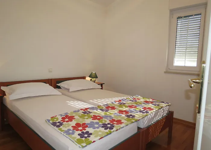 Apartment Apartments Villa Andreja *