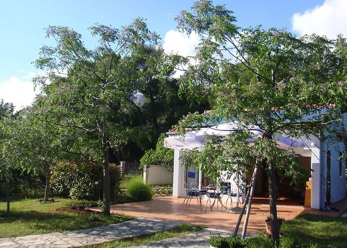 Apartment Apartments Villa Andreja Starigrad Paklenica