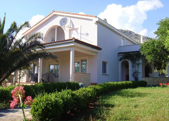 Apartment Apartments Villa Andreja *