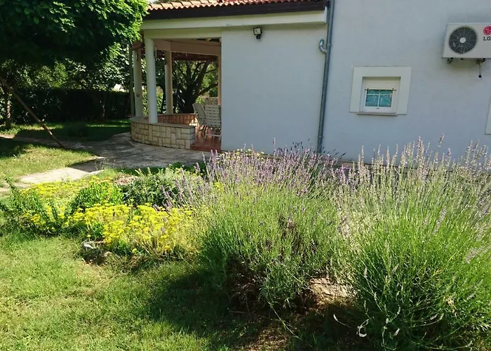 Apartments Villa Andreja Starigrad Paklenica