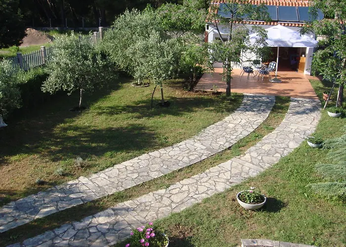 Apartment Apartments Villa Andreja