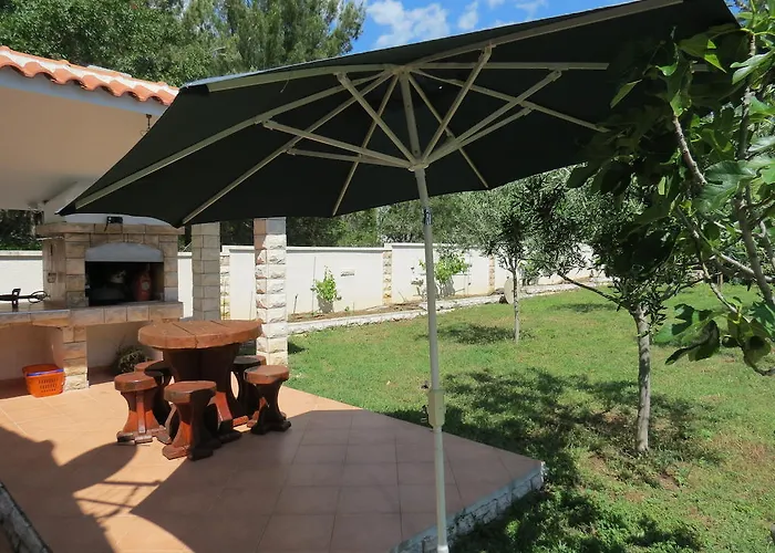 Apartment Apartments Villa Andreja